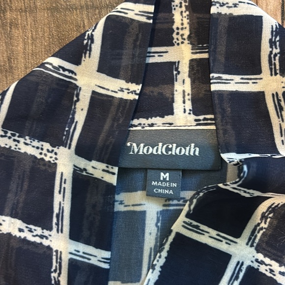 Modcloth Tie-front blouse - Picture 3 of 6
